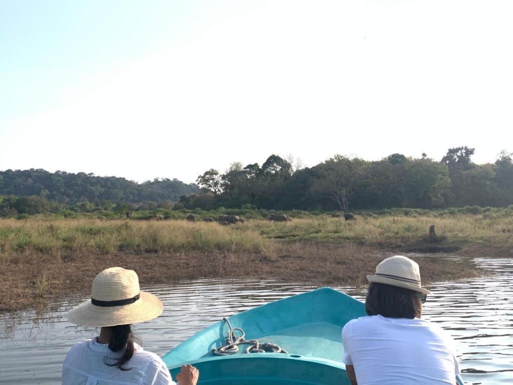 Gal Oya Lake View Inginiyagala Polwatta Exterior photo